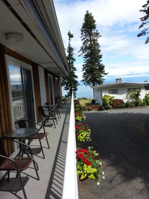 Edgewater Motel Кэмпбелл-Ривер Экстерьер фото